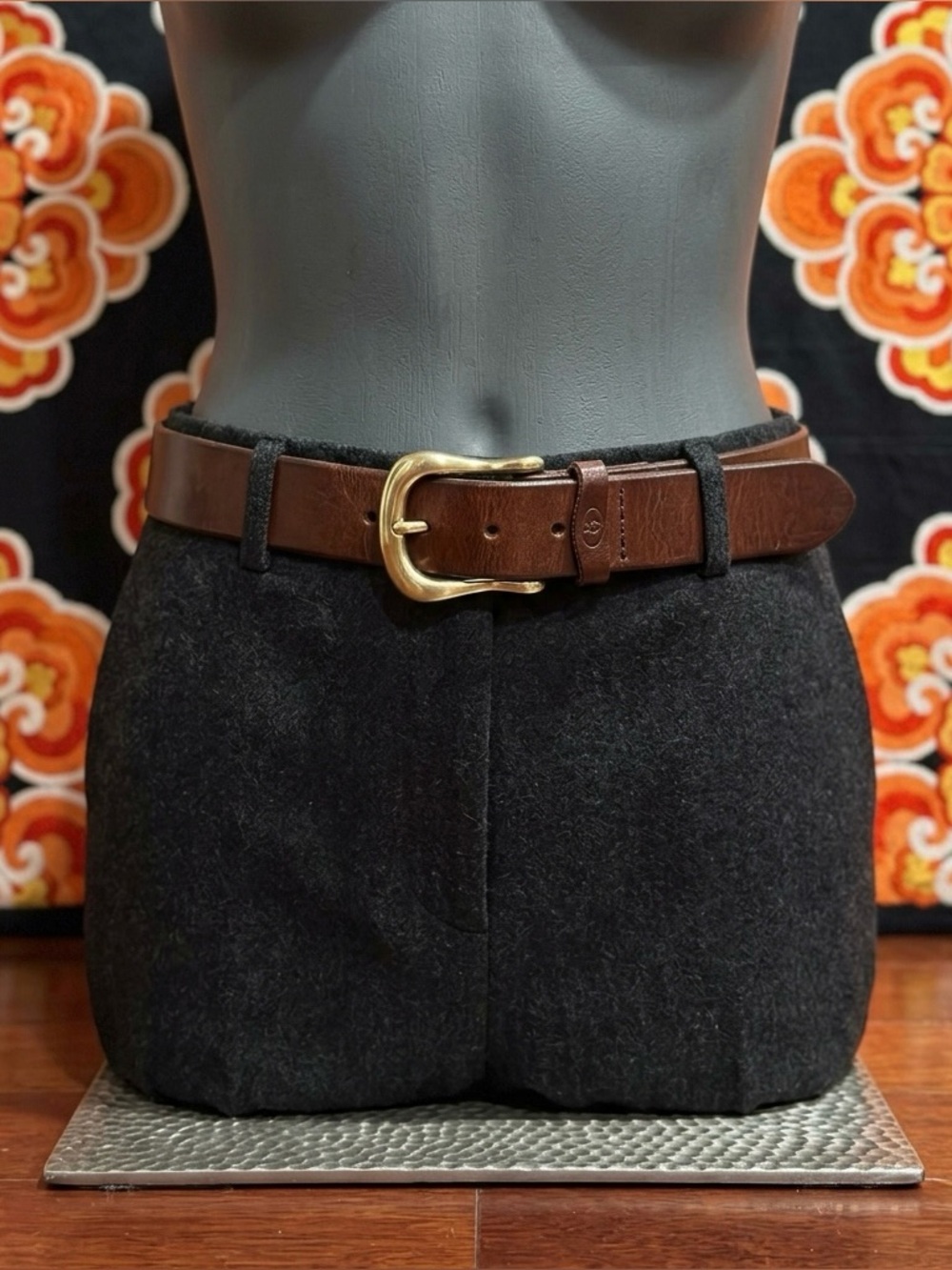 Liz Clairborne vintage 1997 Brown leather belt fits 32'-37'